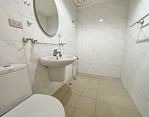 鼓山農16公園裕國街/近輕軌龍華國小/4房可租補 - Image 5