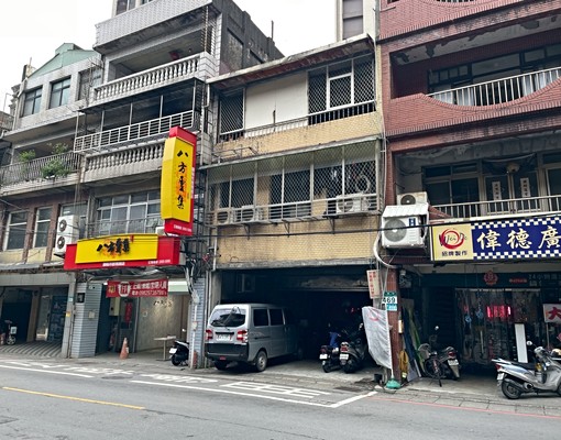 近金龍市場公寓3樓大空間- - Image 1