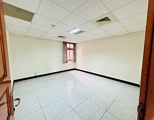 五權西路美術館整層出租大忠南街有電梯適合電商百業 - Image 9