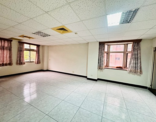 五權西路美術館整層出租大忠南街有電梯適合電商百業 - Image 12