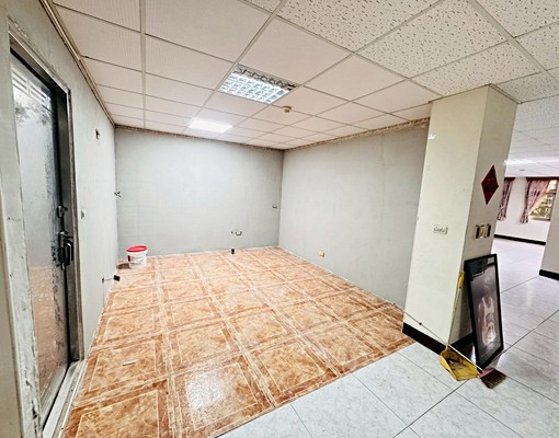 五權西路美術館整層出租大忠南街有電梯適合電商百業 - Image 13