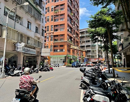 輕軌K8金店面🍎來電帶您看屋~央北少鳳 - Image 2