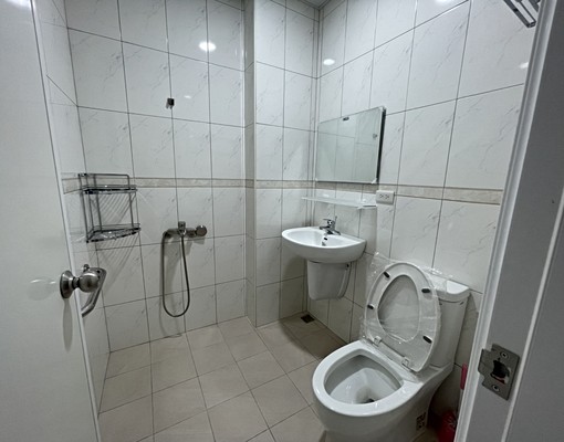 新市|鬧區平價全新套房|個人洗衣機|可租補 - Image 4