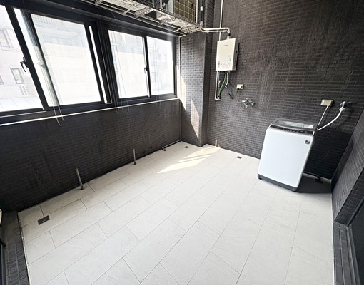 華麗裝潢✨超大陽台🎈大尺之間🛀泡澡浴缸🎄家具全配✨平車 - Image 12