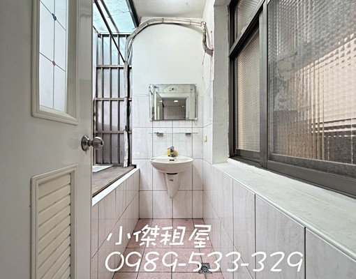 租屋藏寶圖🏡可租屋補助、桃園夜市力行市場、低樓層大套房 - Image 8