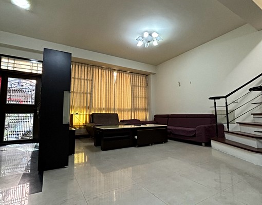 秒殺價🔥西屯路社區別墅!門前停車 - Image 4