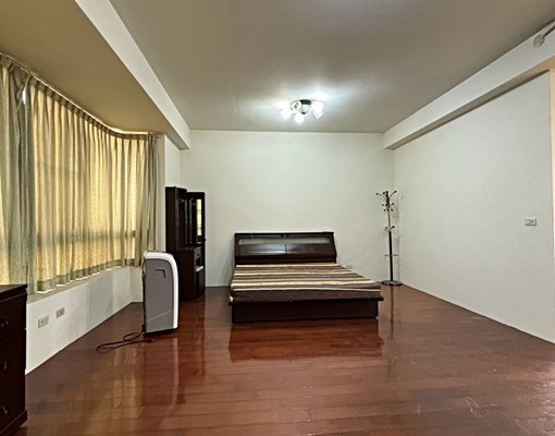 秒殺價🔥西屯路社區別墅!門前停車 - Image 9