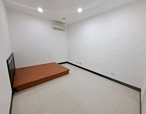 明園山莊7-11旁~公寓二樓3房可租補 - Image 4