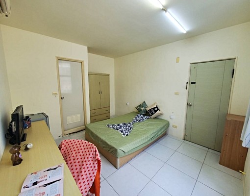 (預約看房)租補可/成大/單人雙床大套房 - Image 1