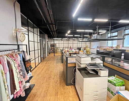 👍👍近捷運關渡大國屋況美大空間辦公室 - Image 1