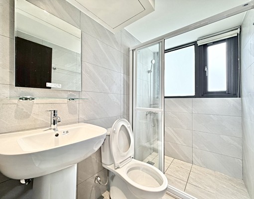 超級大露臺✨全新完工✨可雙租補✨乾溼分離✨雙層大冰箱 - Image 8