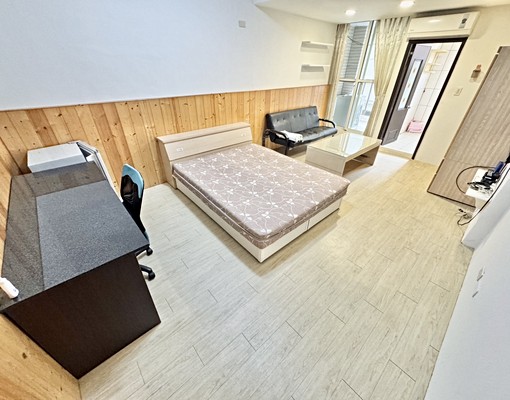 興大秒殺🌺大空間🌺沙發🌺採光🌺陽台獨洗🌺衛浴開窗 - Image 1