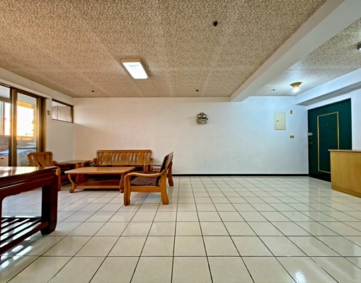 朝南電梯三房含車💥近市區機能成熟寵物友善✨️社宅免仲介費 - Image 2