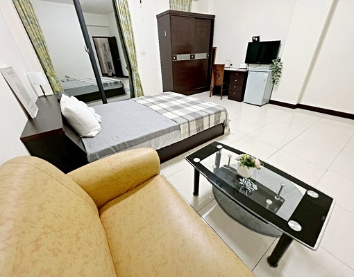 四維街/獨立陽台洗衣機/沙發 - Image 4