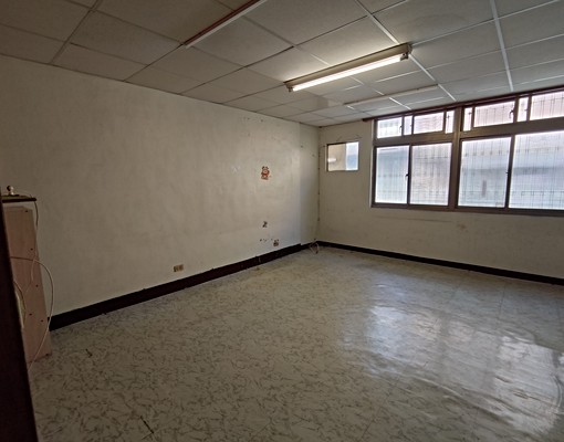 透天2F出租使用範圍2F+3F鐵皮屋 - Image 2