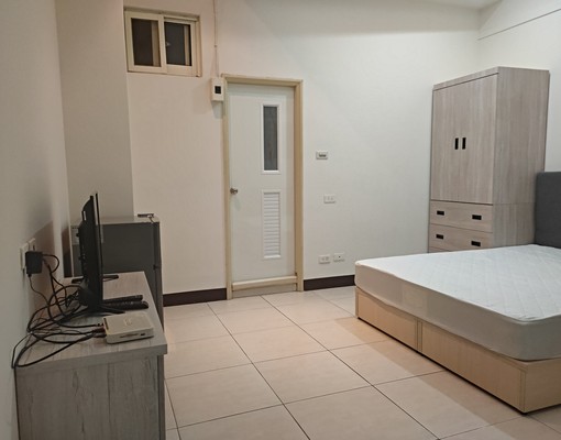 可申請租補🍎學區安靜一樓大套房❤️新整理好❤️獨立出入口 - Image 5