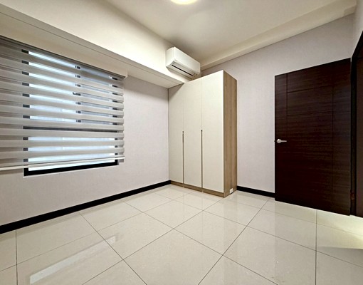 全新精裝三房💥含車含管朝東雙陽台✨️社宅免仲介費 - Image 8