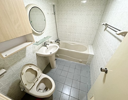 南區文心南路💦三房兩廳兩衛💦可租補中山醫秀泰烏日大慶夜市 - Image 4