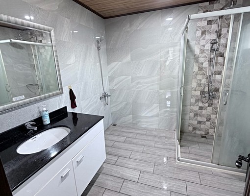 近夜市大套房大陽台週日休息 - Image 4