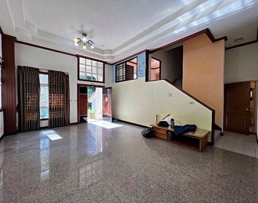 別墅5房、寶山交流道旁、自家車位 - Image 1