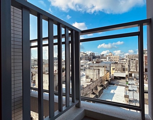 超搶手‼️全新裝潢‼️東海樓中樓大套房👍🉑租補‼️台水電 - Image 5