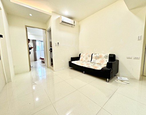 比樣廣場/租屋補助/獨立洗衣機/獨立陽台/大樓管理 - Image 1