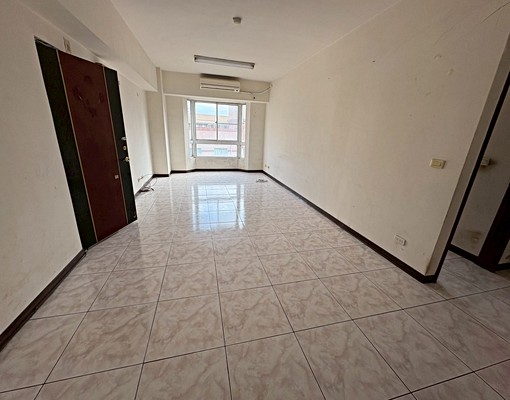 中壢後火車站、健行科技大學可補助可宿舍電梯正三房 - Image 1