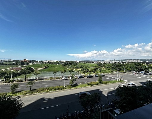 鯨天下兩房含車含管1.3萬可租補可養貓 - Image 5