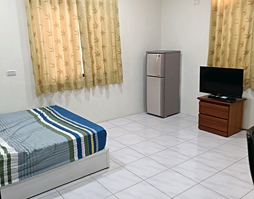 近高鐵蓮池潭出租套房 - Image 1