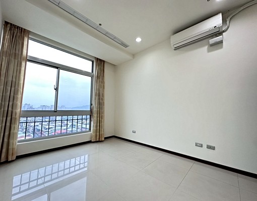 近遠東世紀廣場3房2衛‧可寵車位可租‧保全管理‧垃圾代收 - Image 9