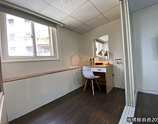 📌板橋電梯套房📌採光、租金包水電📌可寵租補垃圾代收 - Image 8