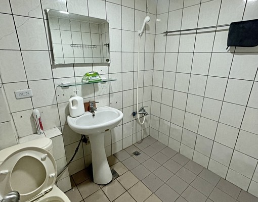 霧峰整棟空屋透天|可當店住|可營登|近光復新村 - Image 11