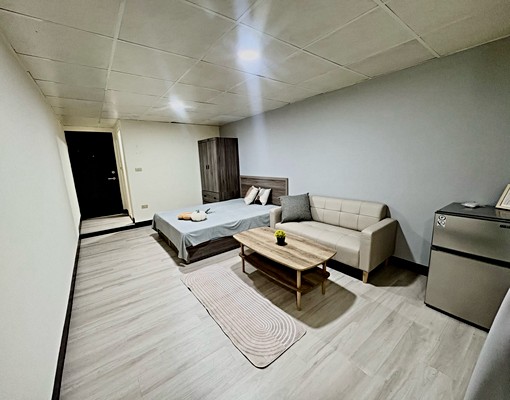 Sogo商圈電梯大套房/可租補/獨立陽台/可寵物/含網路 - Image 8