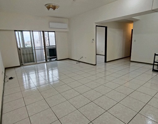 採光通風、窗外景觀、百貨公司、國小~高中(捷和生活家 - Image 1