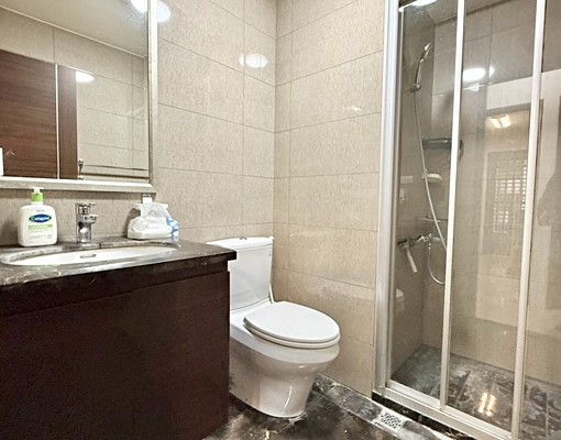 好市多旁✨採光質感兩房✨可報稅租補戶籍✨黃金地段✨平車 - Image 9