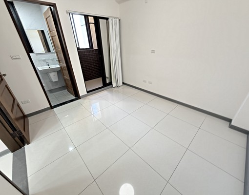 新航棧大空間電梯套房有代丟垃圾 - Image 5