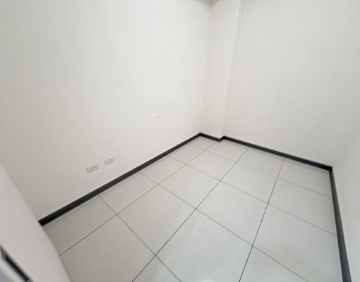 新航棧大空間電梯套房有代丟垃圾 - Image 9