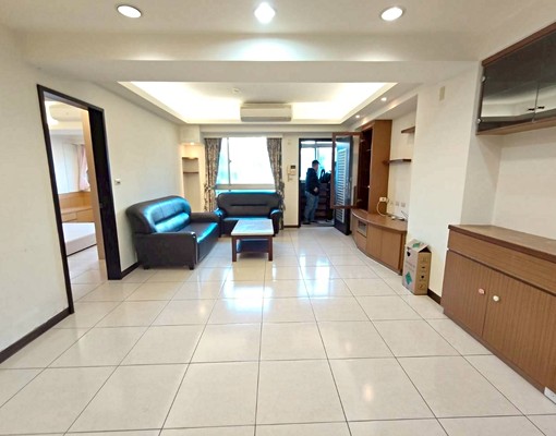 藝文竹城系列*好價錢*4房車*公園學區旁 - Image 1