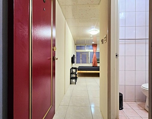 👑新民街53巷全新整理大空間雙人床套房可以租❗❗❗ - Image 1