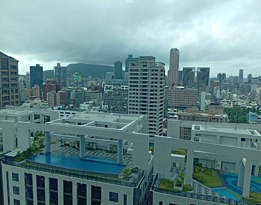 三多商圈【高雄85大樓】精緻獨立套房|拎包入住可以租屋補助 - Image 10