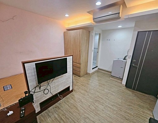 中原😬獨立洗衣機對外窗採光通風~生活機能佳小吃林立 - Image 1