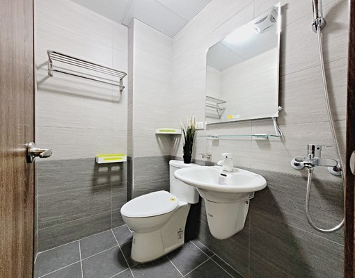 亞大朝陽科大首選✨可雙租補✨電梯精美大套房✨獨洗陽台✨超大間 - Image 9