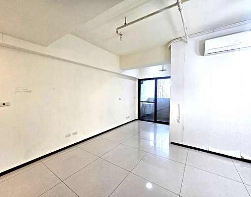 ✅社宅✅可租補/含車含管🔶洲子洋薩爾茲堡一房車🔶五泰阿昌 - Image 2