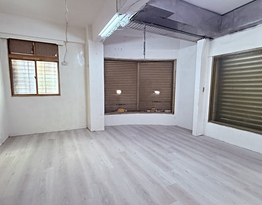 明德邊間一樓多功能"住店辨"✨可申請(租屋補助)喜歡租金可談 - Image 6