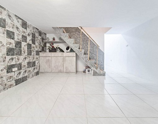 可租補~內惟藝術中心旁翻新全屋透天 - Image 1