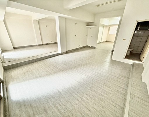 超大3層店面😍騎樓可停地點佳交通便利適合辦公室診所工作室展 - Image 12