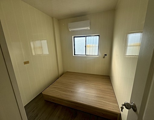 東區爬樓梯5樓四房可寵物可補助 - Image 4