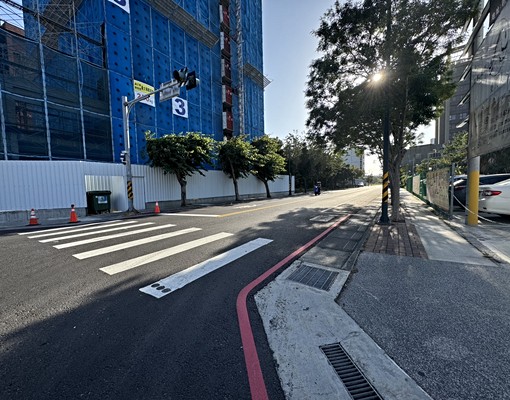 金雅重劃區全新三房+平面車位 - Image 1