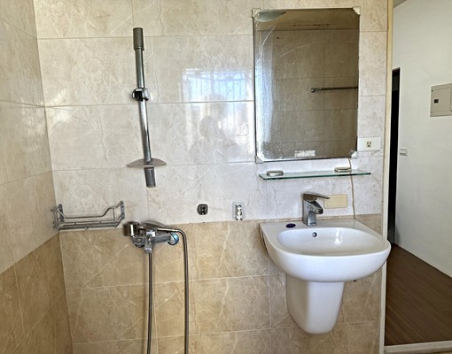 精緻裝潢電梯套房,獨立陽台附個人洗衣機 - Image 5