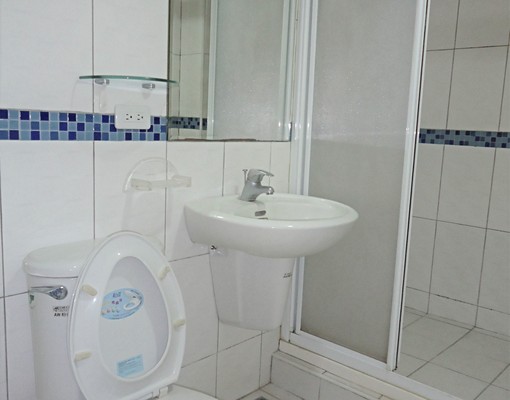 獨立陽台,獨立洗衣機,變平分離式冷氣 - Image 7